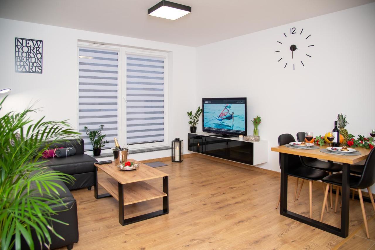 Maya'S Flats & Resorts 49 - Spacious 3 Rooms Apartment In Szafarnia Gdańsk Exterior foto