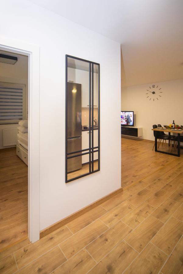 Maya'S Flats & Resorts 49 - Spacious 3 Rooms Apartment In Szafarnia Gdańsk Exterior foto