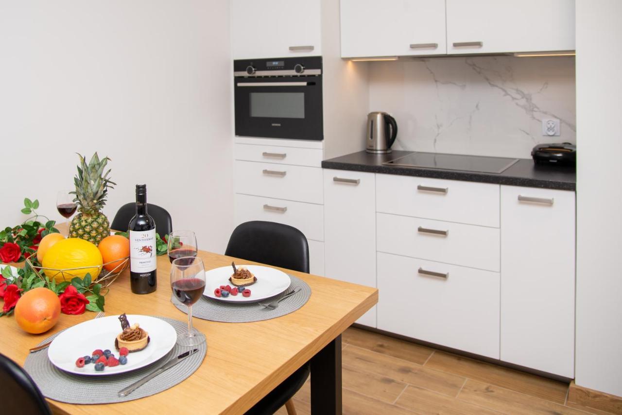 Maya'S Flats & Resorts 49 - Spacious 3 Rooms Apartment In Szafarnia Gdańsk Exterior foto